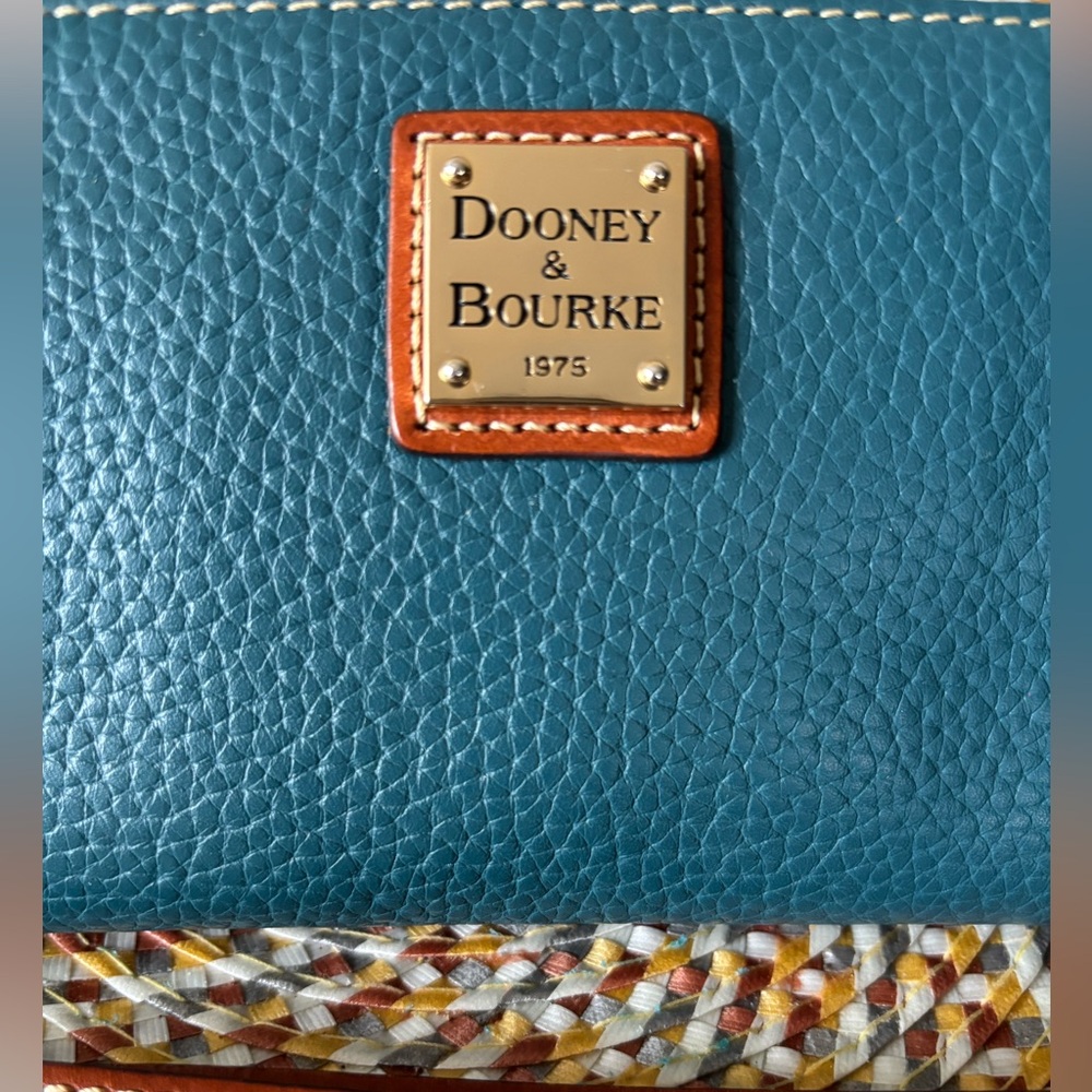 Dooney & Bourke Pebble Grain Leather Zip Around Wallet Medium - Picture 2 of 14